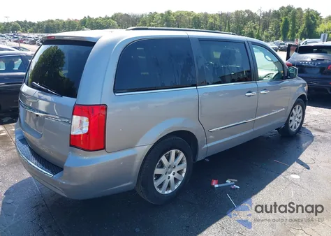 2016 Chrysler Town & Country Touring z USA, uszkodzony, nr VIN 2C4RC1BG0GR159275